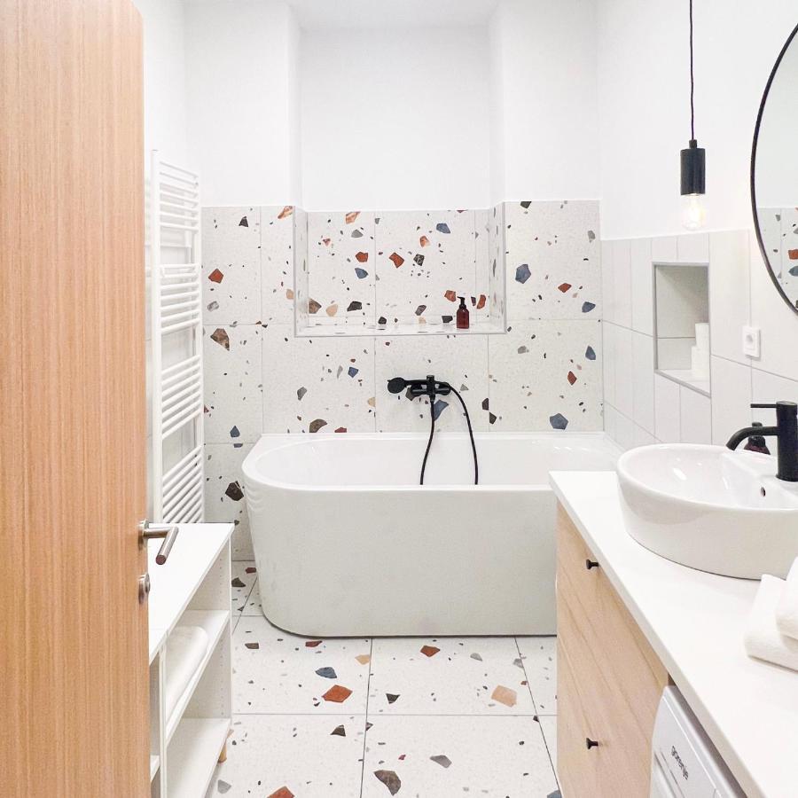 Aumetz Square Apartment Idrija Luaran gambar