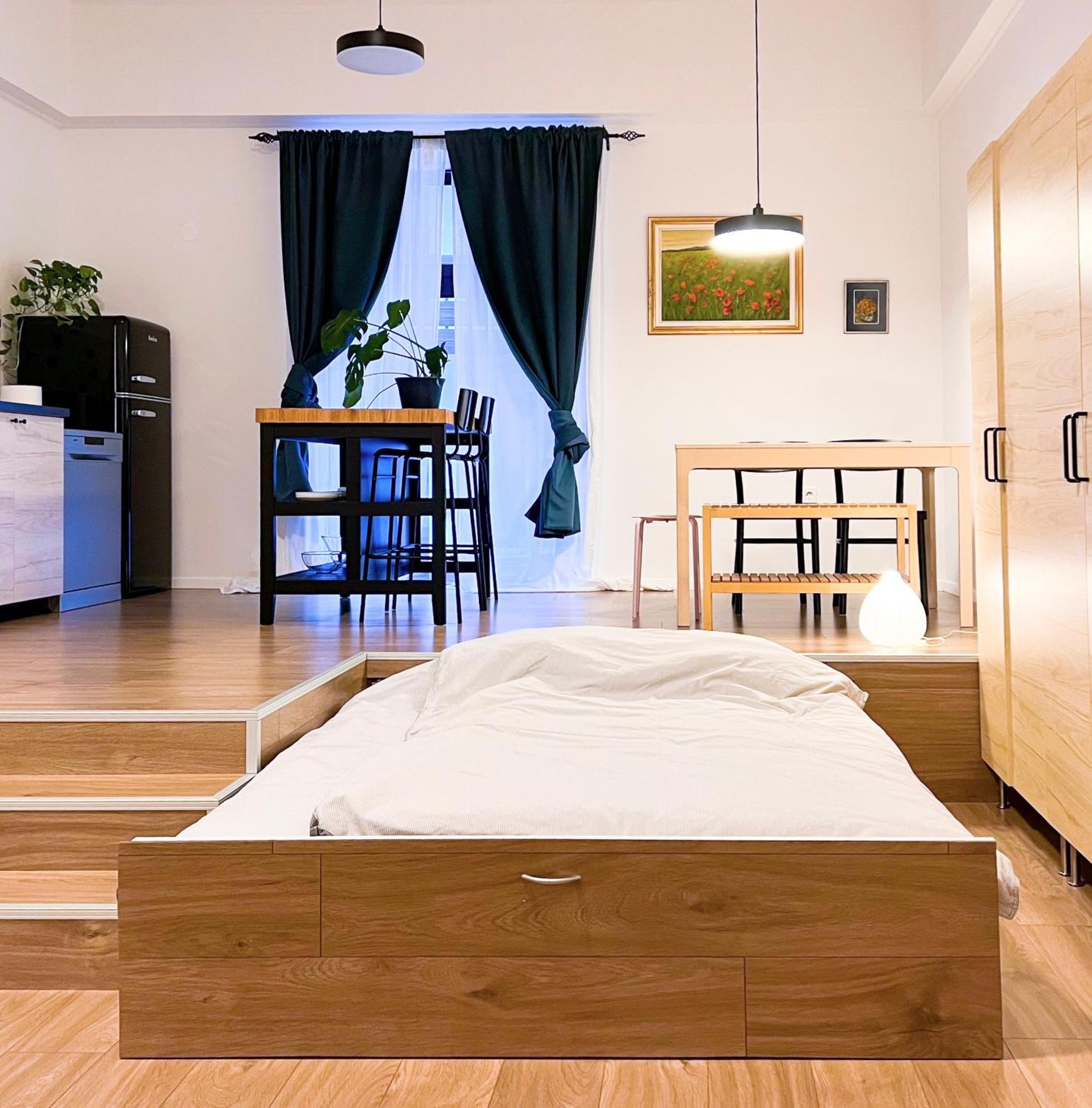 Aumetz Square Apartment Idrija Luaran gambar